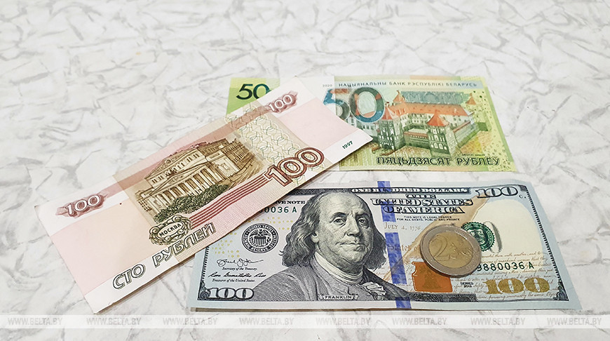 Беларуский рубль оттолкнулся от дна. Путин ввел обязательную продажу валюты экспортерами