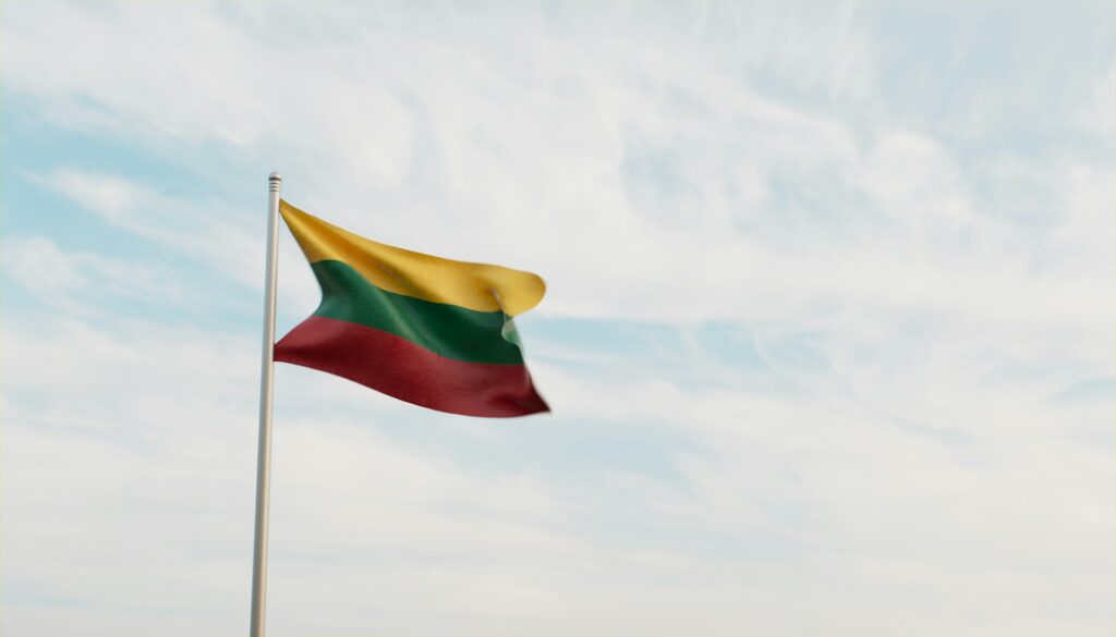 Литовский отток. Крупнейшие беларуские бизнесы впервые за три года сократили штаты