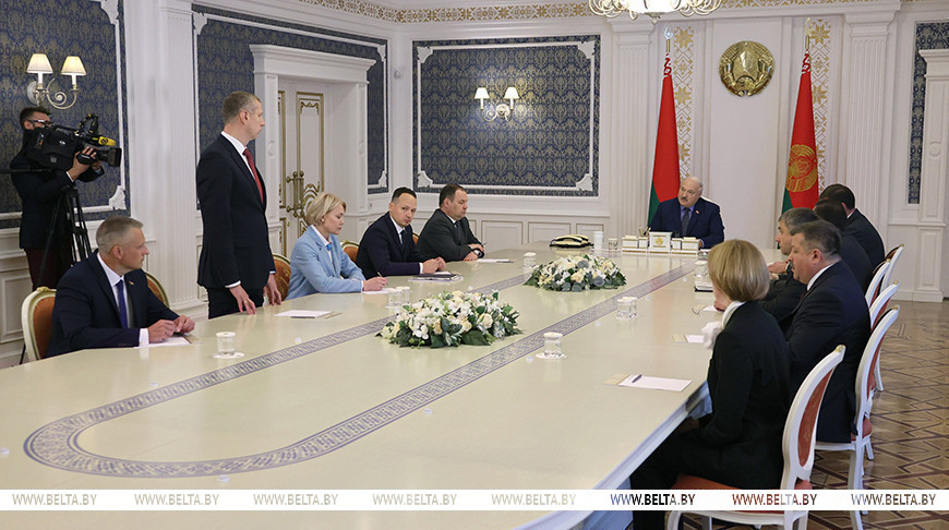 Крутой наследник. Лукашенко назначил посла Дмитрий Крутого главой своей администрации