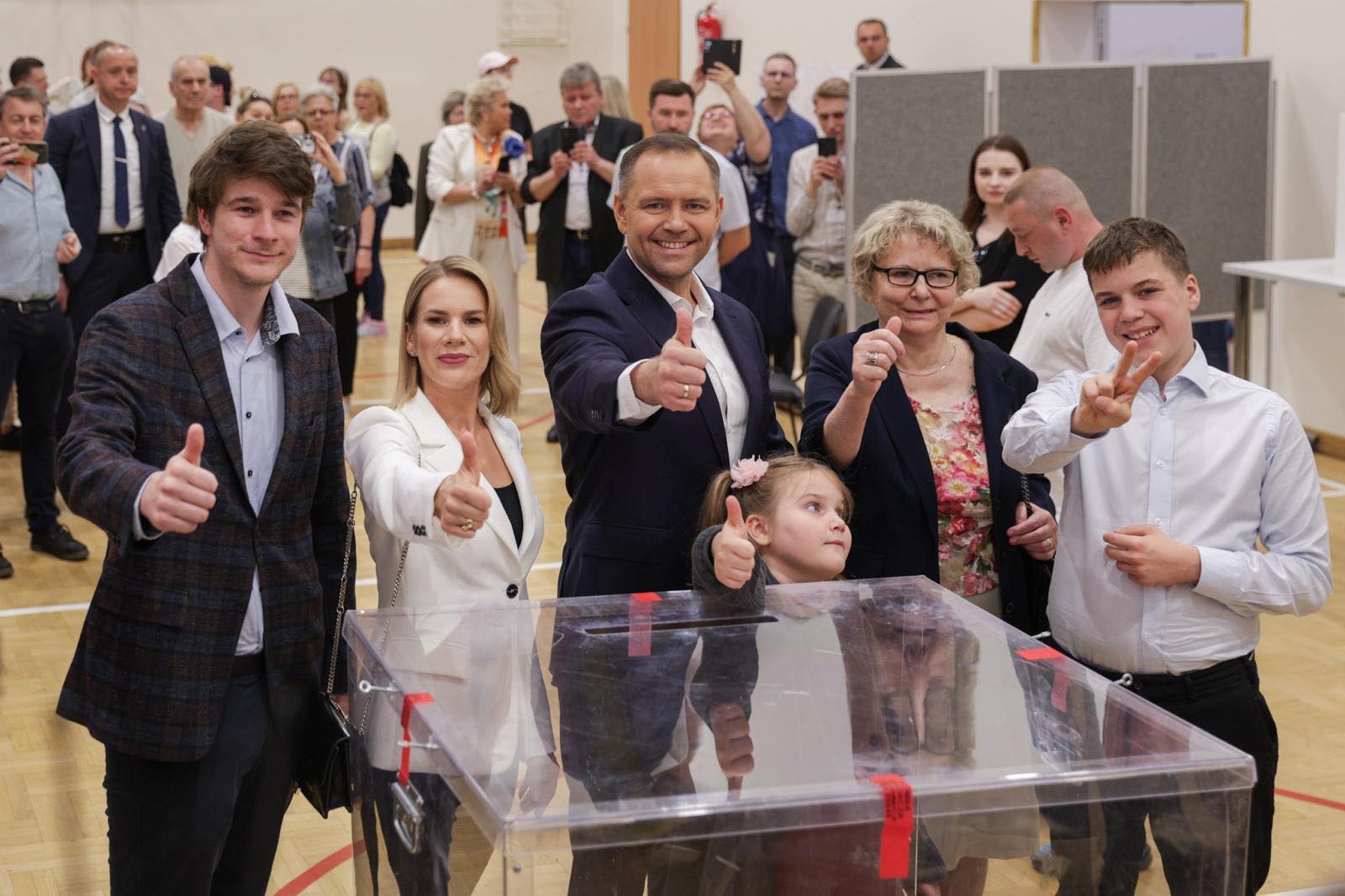 У Польши новый президент — Кароль Навроцкий
