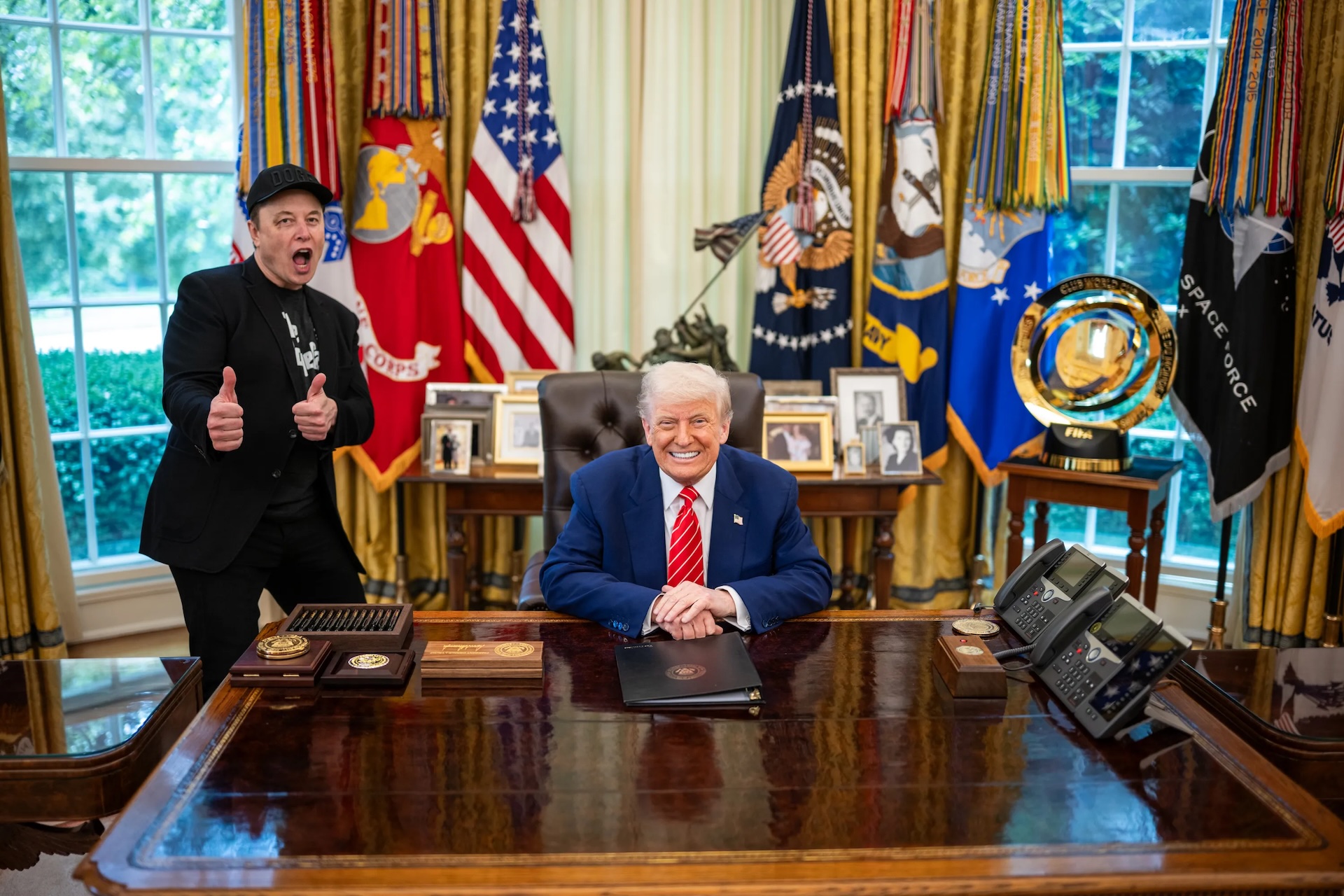 Все предсказуемо. Между Трампом и Маском пробежала черная кошка
