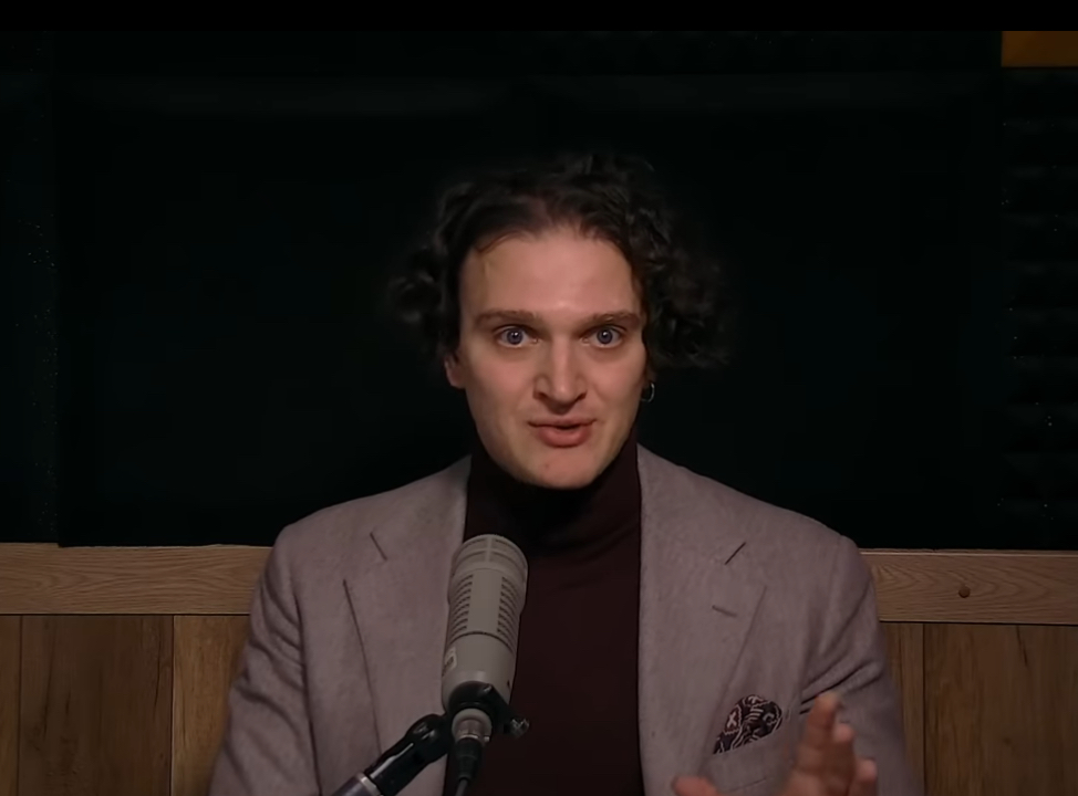 Меньше плюшек, больше лояльности и прорежимная молодежь. Филипп Биканов о том, что будет с социальным контрактом