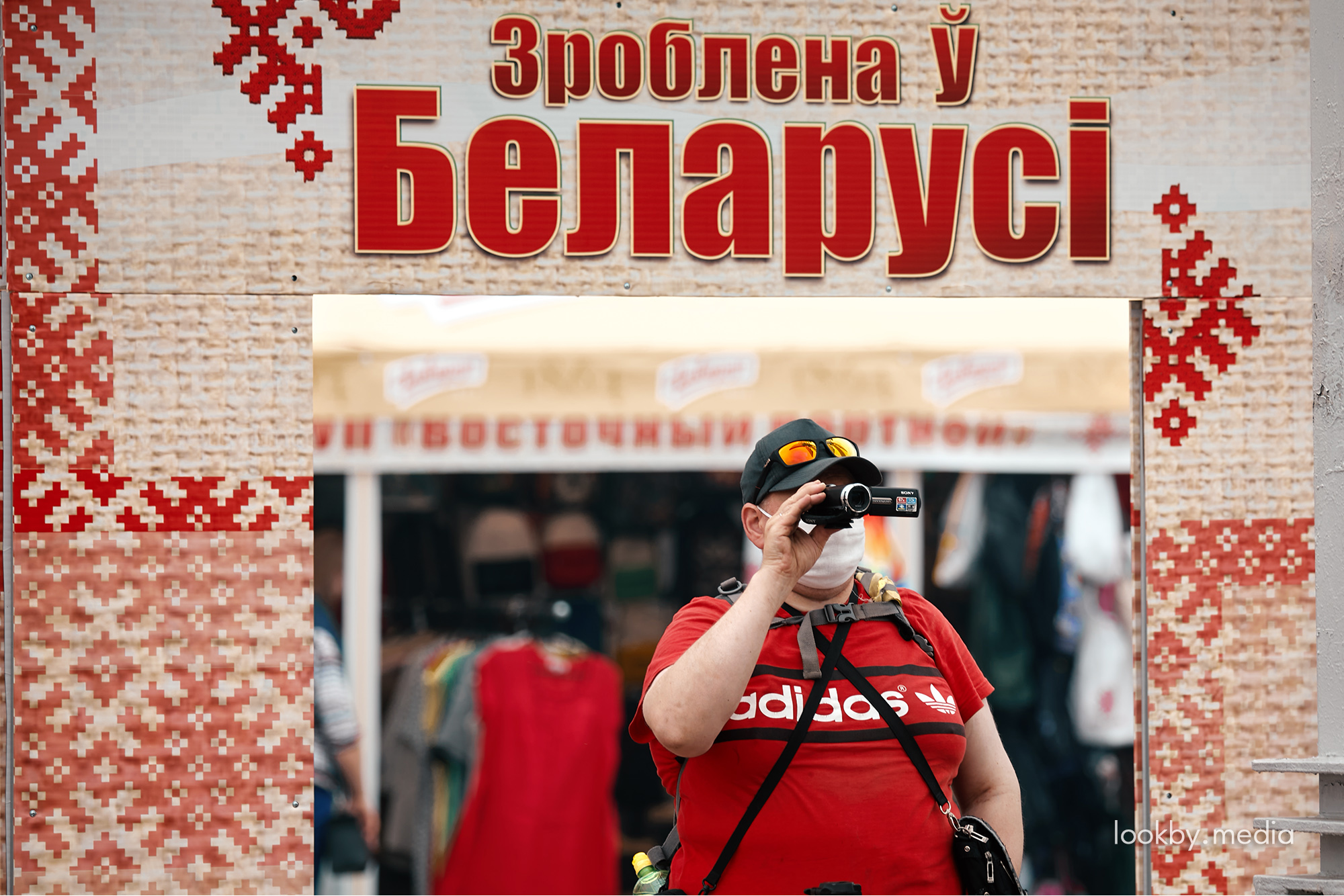 Впереди Biedronka, позади Maxima. Где в рейтингах лидеры беларуского рынка «Евроторг» и «Савушкин продукт»