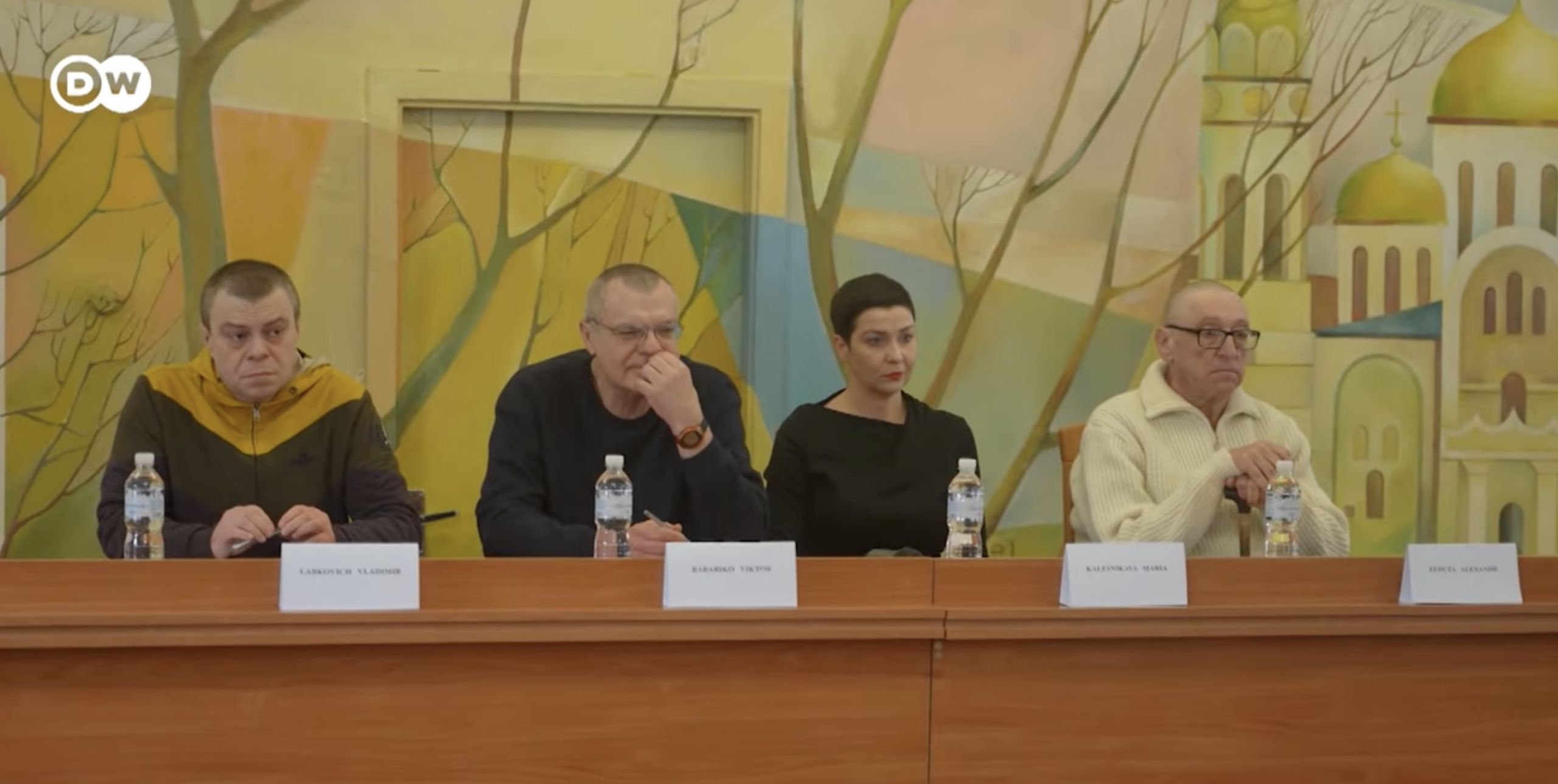 Выйди и ответь. Что сказали и не сказали освобожденные