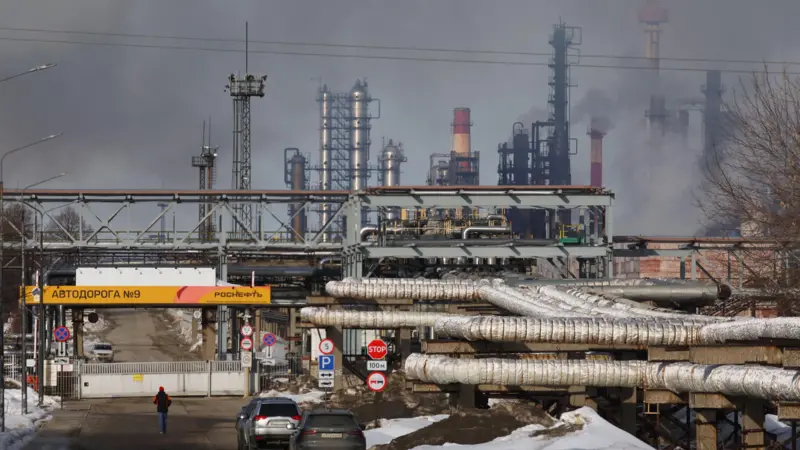 Трубный зов. Cанкции США и украинские дроны довели до банкротства нефтяной бизнес «Белоруснефти» в России