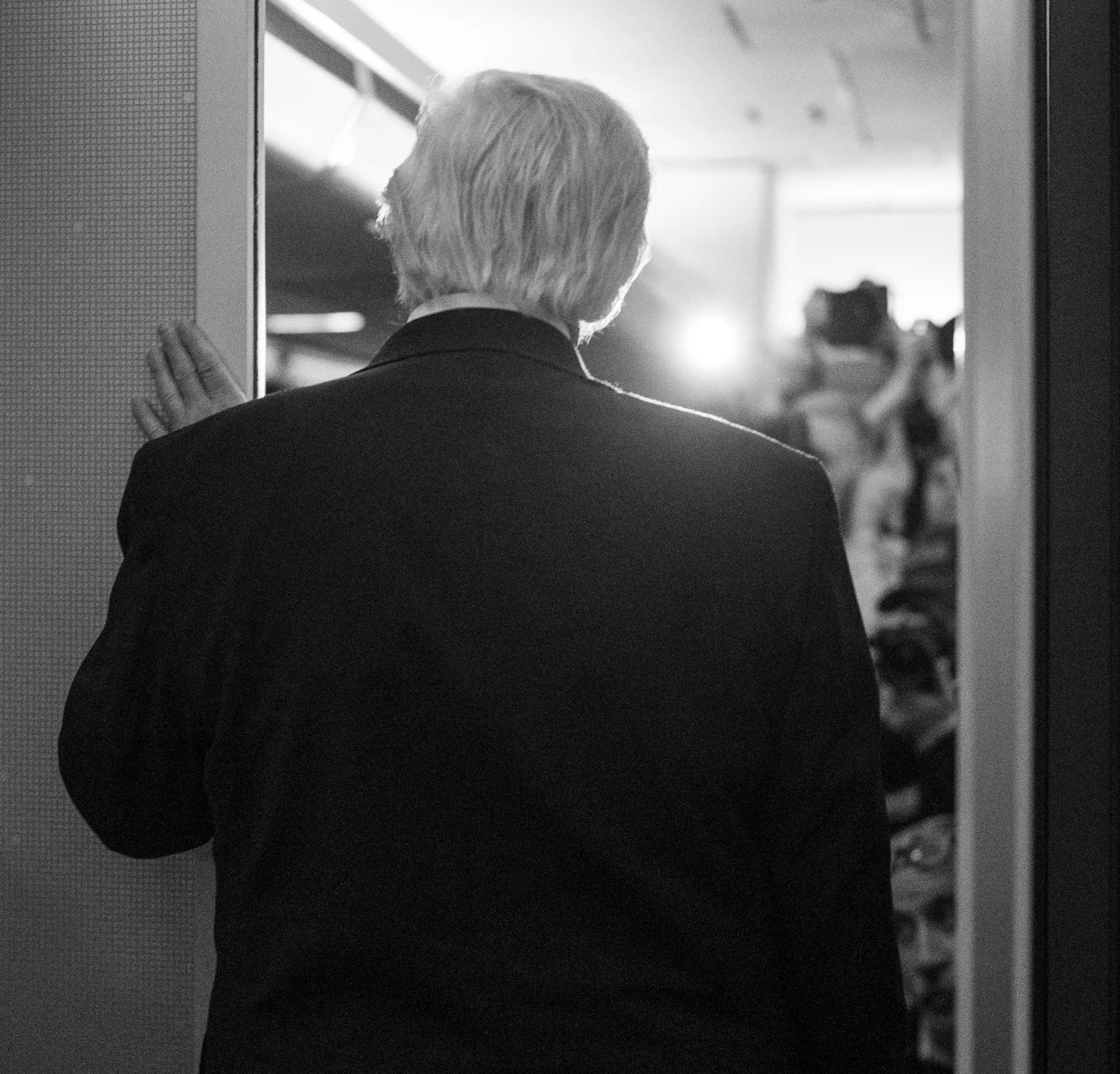 И все-таки что там с Нобелевской премией мира? Трамп обижен на лидера оппозиции Венесуэлы