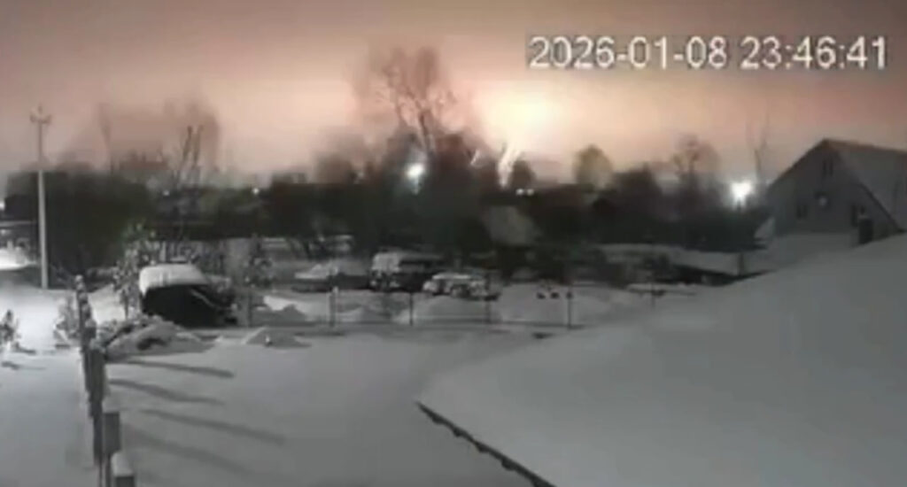 И мстя буду я. Российские военные ударили по Украине ракетой «Орешник»