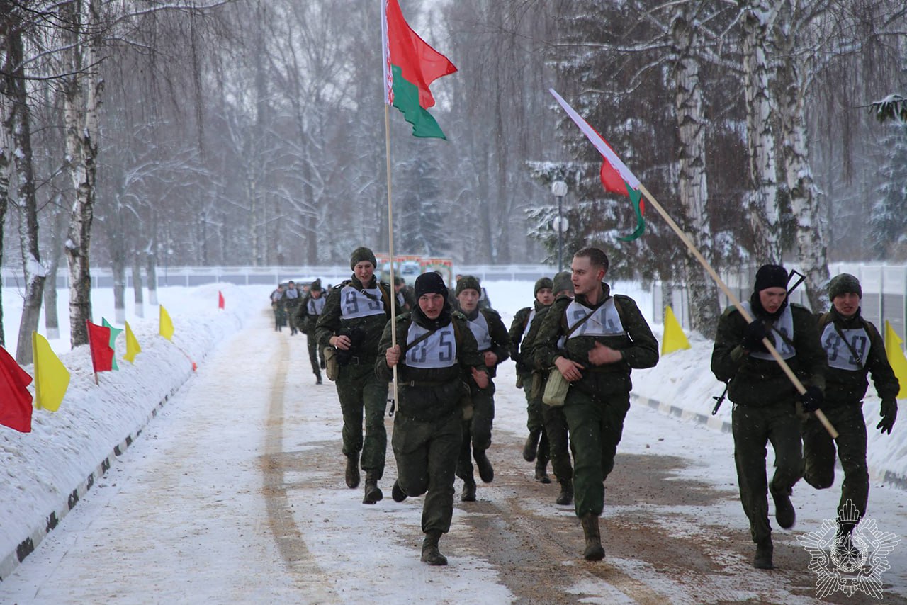 Будь боеготов! Всегда боеготов! Беларуские военные доказали НАТО, что они умеют подтягиваться