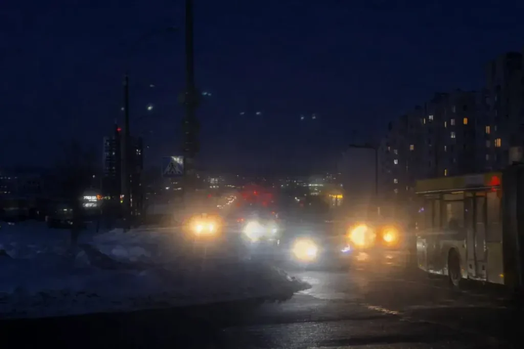 Уличное освещение в Беларуси вернули, как было, но осадочек остался