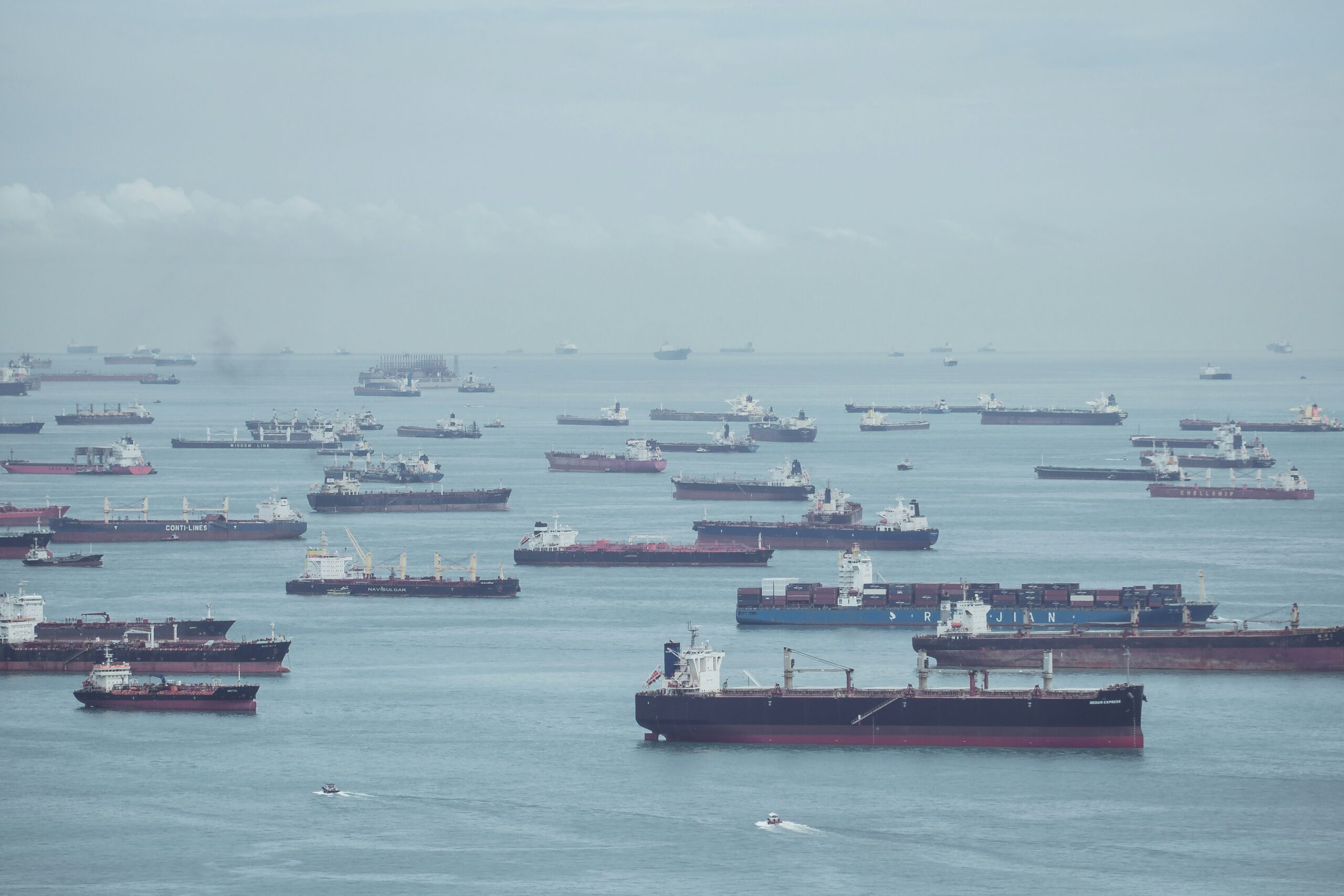 Рано радуются. Почему рост цен на нефть из-за иранской войны пока не очень помогает российскому бюджету