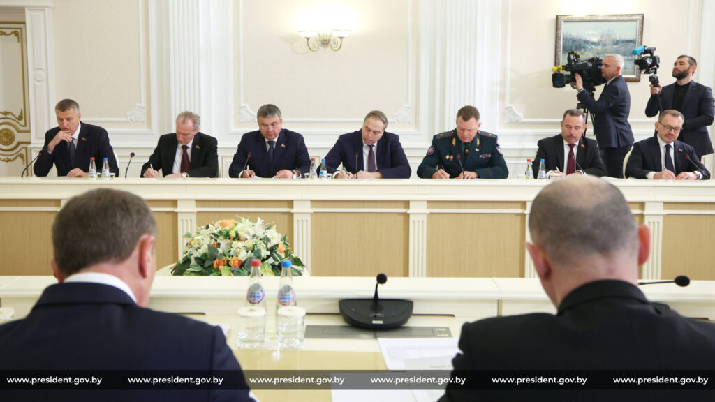 Лукашенко недоволен БНБК. Спасать будет дрим-тим