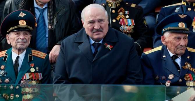 Самое слабое звено. Зачем Украина унижает Лукашенко