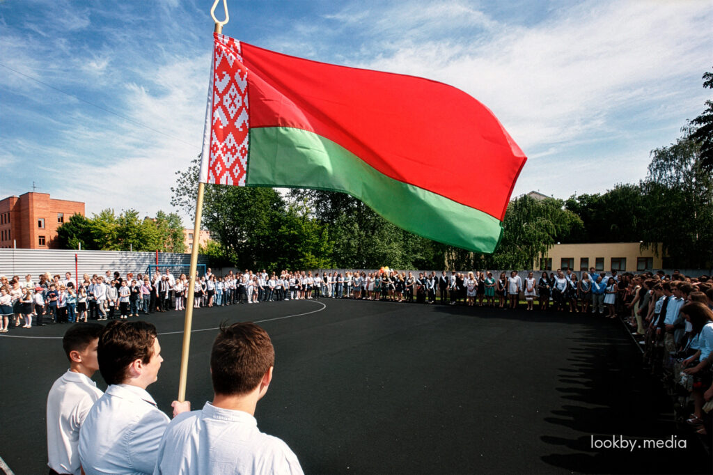 Министр Иванец против репетиторов. И отрицает ответственность школы за буллинг